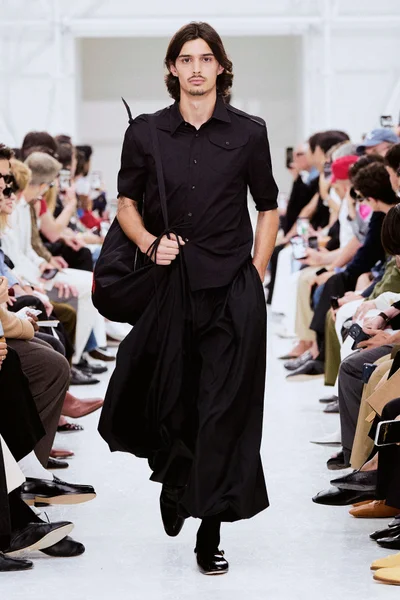 Look 13